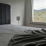 Апартаменты Rent4rest Douro River View Family Retreat 3bd Pinhal do Douro