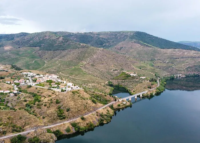 Rent4rest Douro River View Family Retreat 3bd アパート Pinhal do Douro